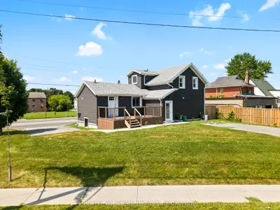 Duplex in Oshawa