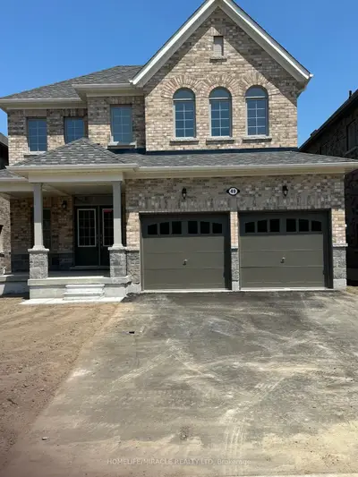 Detached in Scugog