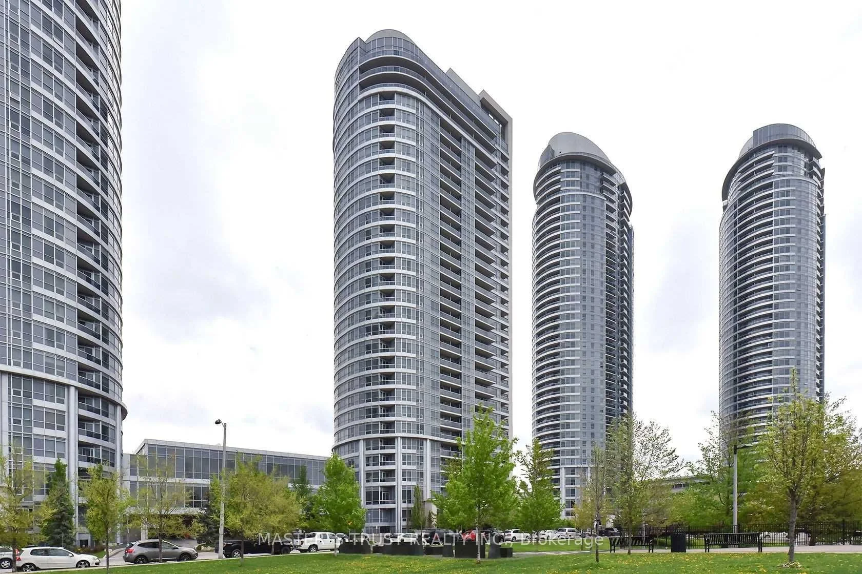 151 Village Green Square 2606, Toronto E07, ON M1S 0K5
