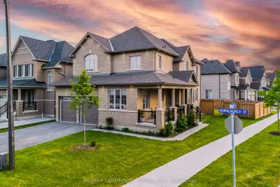 Detached in Whitby