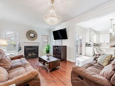 Detached in Oshawa