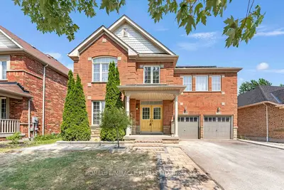 Detached in Oshawa