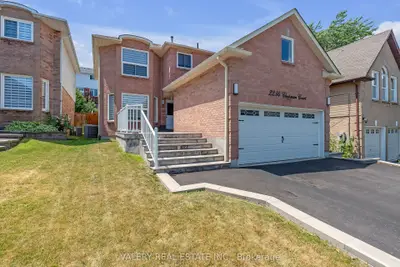 Detached in Pickering