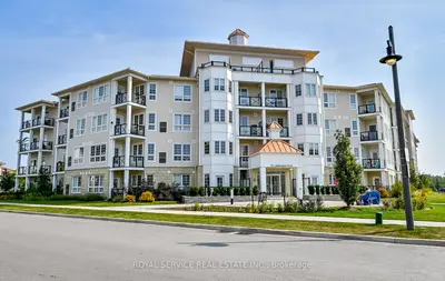 Common Element Condo in Clarington
