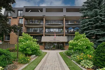 Condo Apartment in Oshawa
