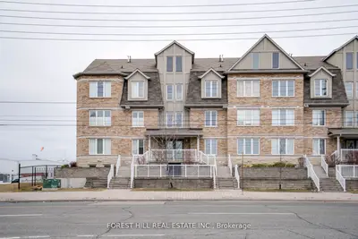 Condo Townhouse in Toronto