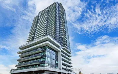 Condo Apartment in Pickering
