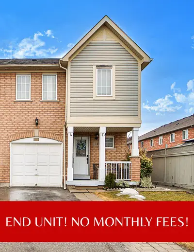 Att/Row/Townhouse in Whitby