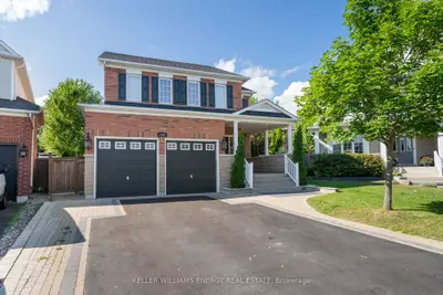 Detached in Oshawa