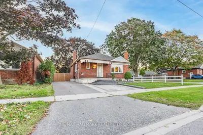 Detached in Oshawa