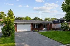 7 Flemington Court, Whitby, ON L1N 5X1