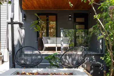 Duplex in Toronto