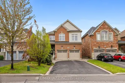 Detached in Oshawa