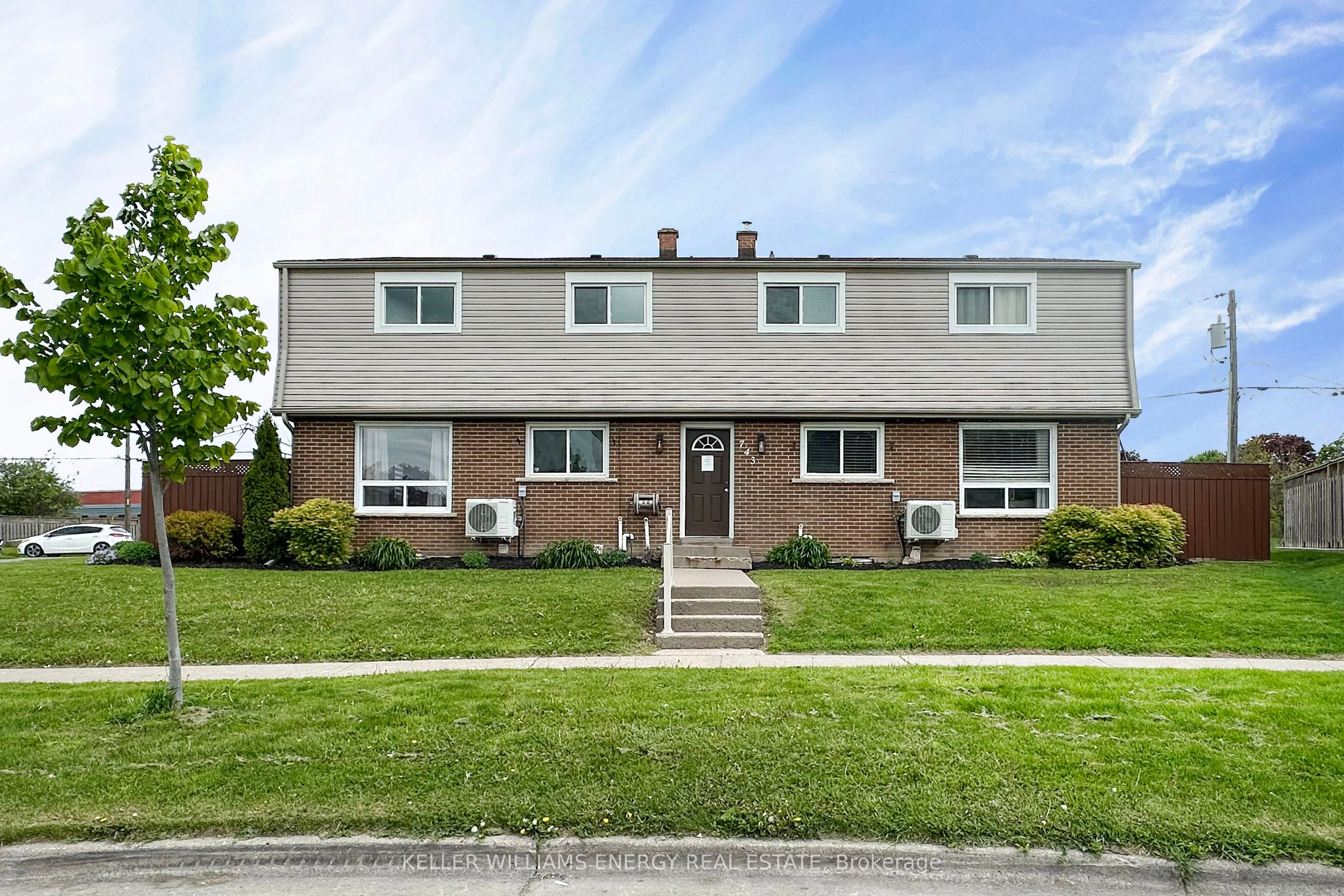 743 Cypress Avenue 1, Oshawa, ON L1H 2X2