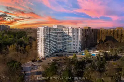 Condo Apartment in Toronto