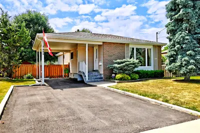 Detached in Pickering
