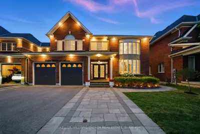 Detached in Oshawa