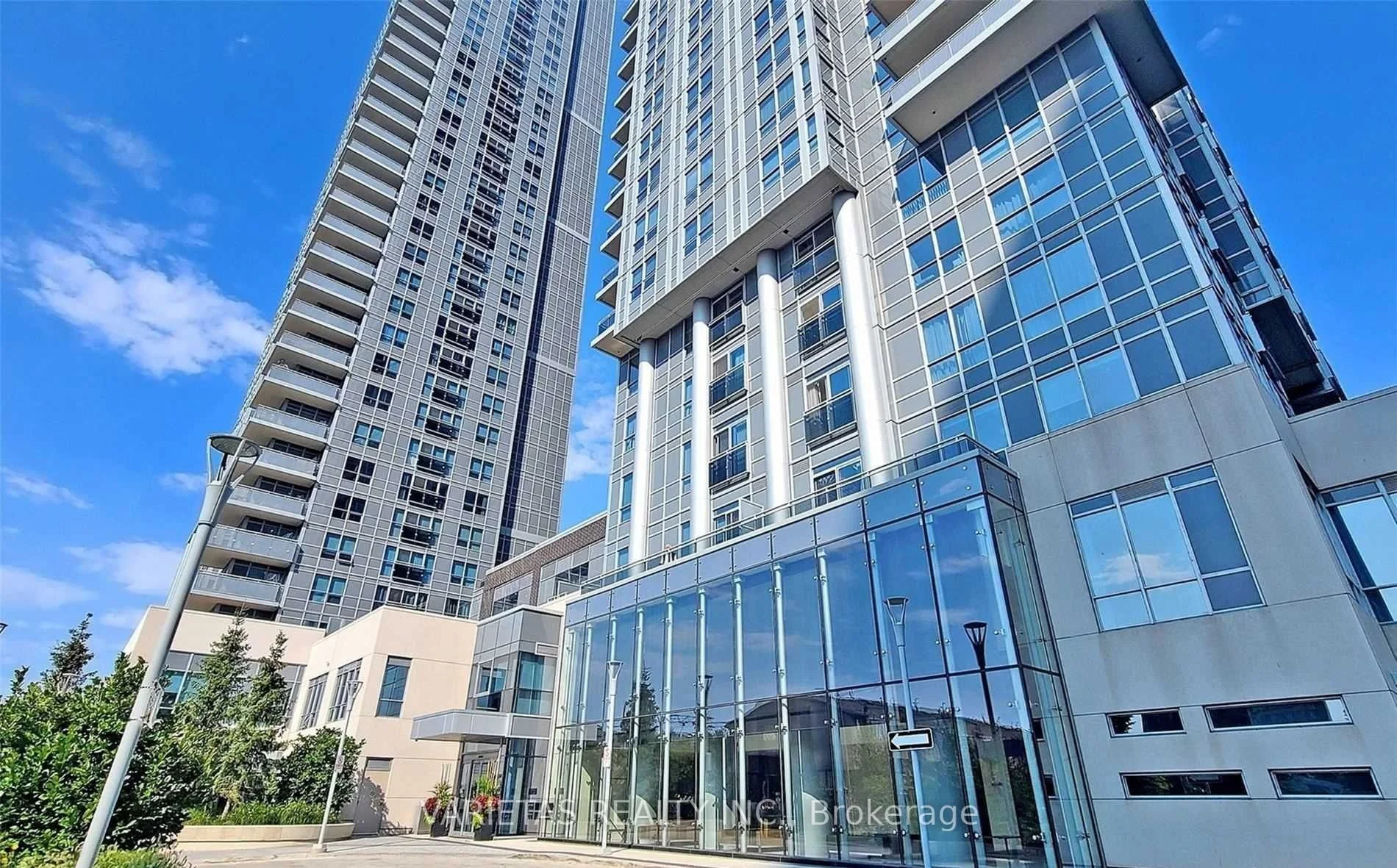275 Village Green Square 1321, Toronto E07, ON M1S 0L1