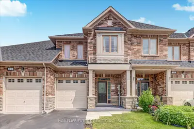 Att/Row/Townhouse in Scugog