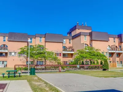 Condo Townhouse in Toronto