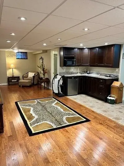 Detached in Whitby