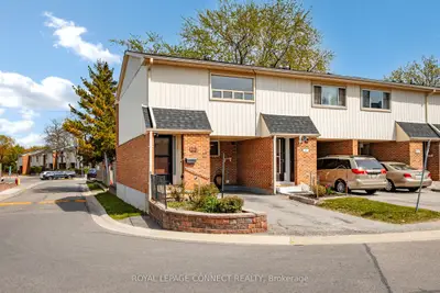Condo Townhouse in Toronto
