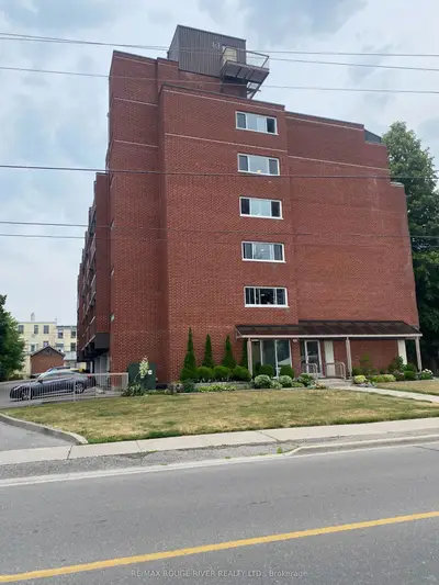 Common Element Condo in Clarington