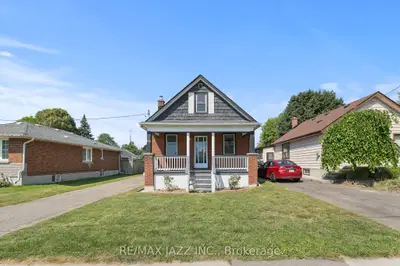 Detached in Oshawa