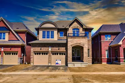 Detached in Scugog