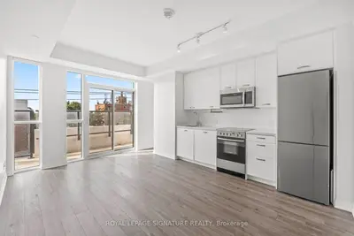 Condo Apartment in Toronto