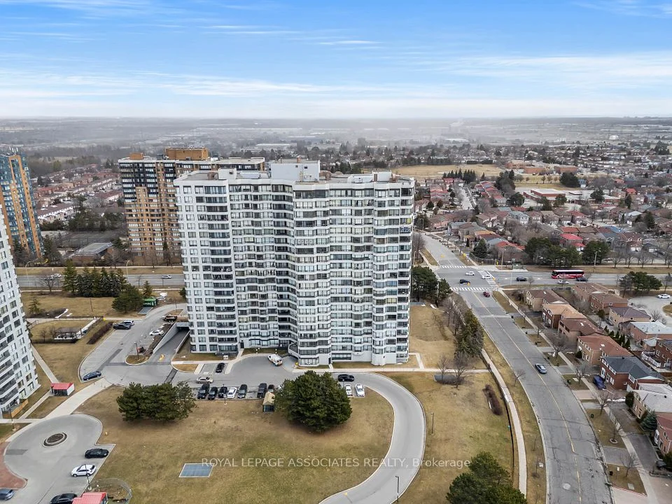 350 Alton Towers Circle 609, Toronto E07, ON M1V 5E3