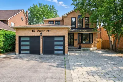 Detached in Pickering
