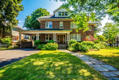 Detached in Oshawa