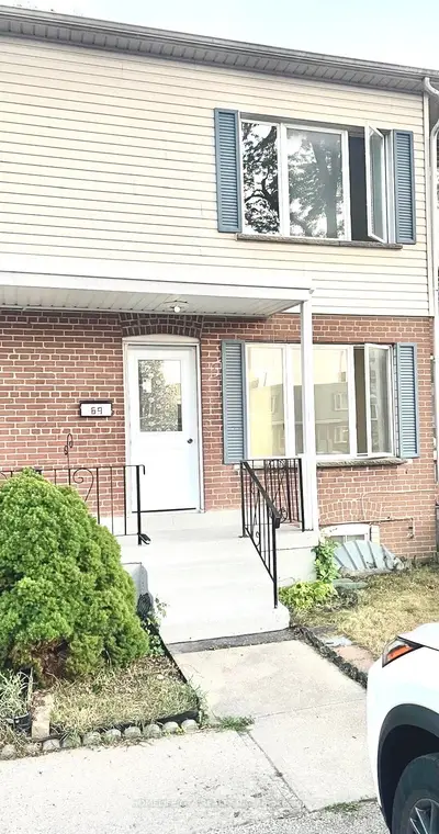 Condo Townhouse in Toronto