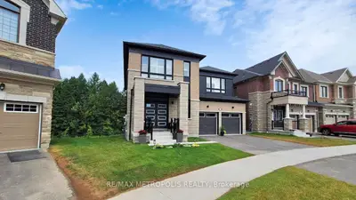 Detached in Pickering