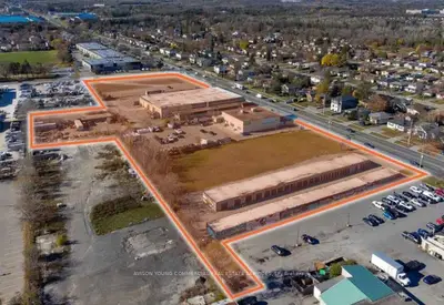 0,43,79 Taunton Road W, Oshawa, ON L1G 7B4
