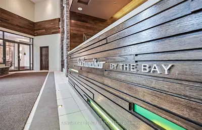 Condo Apartment in Pickering