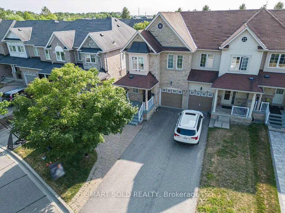 14 Brookstream Court, Whitby, ON L1R 0J6