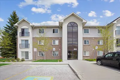 Condo Apartment in Clarington