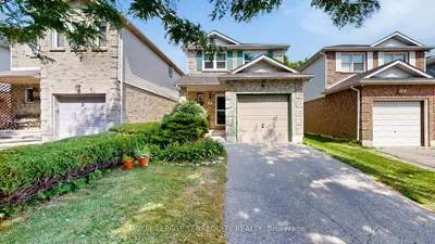 Detached in Oshawa