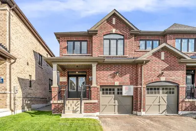 Semi-Detached in Whitby