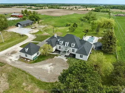 Detached in Oshawa