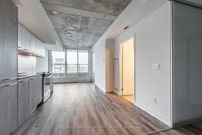 Condo Apartment in Toronto