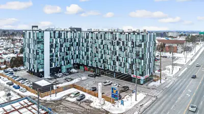Condo Apartment in Oshawa