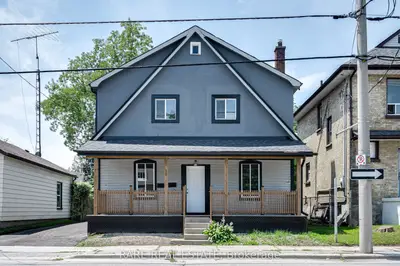 Duplex in Oshawa