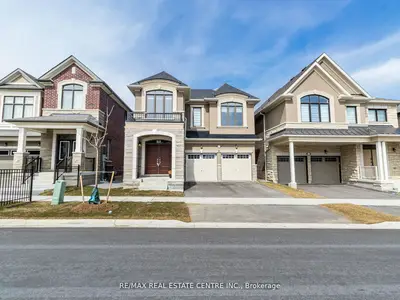 Detached in Pickering