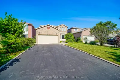 Detached in Pickering