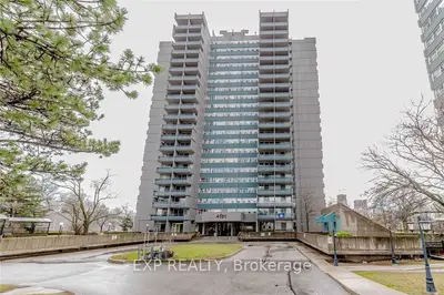 Condo Apartment in Toronto