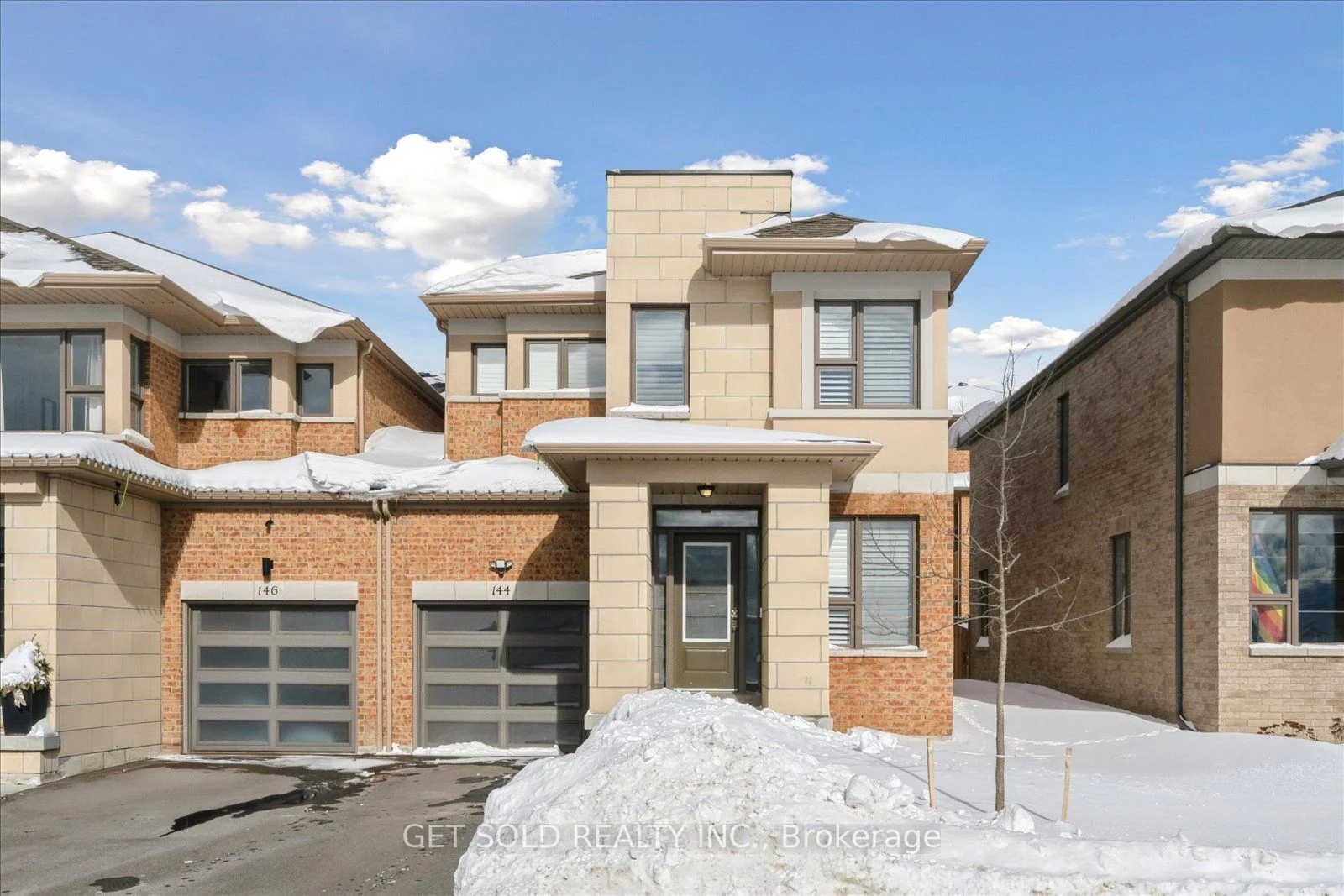 144 Vanier Street, Whitby, ON L1R 0N3