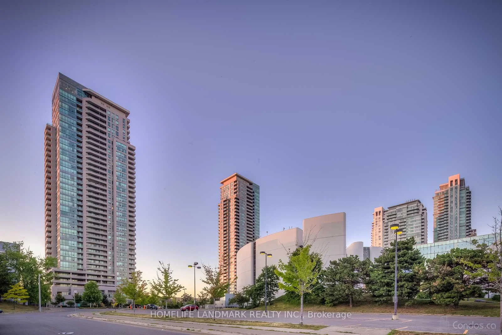 Condo Apartment in Toronto